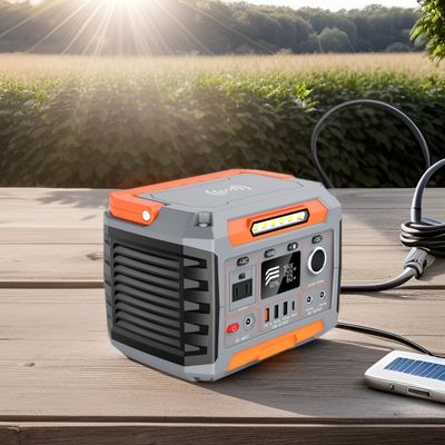 1x AC Pure Sine Wave Output Zasilanie słoneczne z latarką i akumulatorem litowo-jonowym