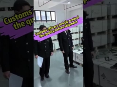 Władze celne ściśle kontrolują jakość systemów magazynowania energii przed wysyłką do Afryki.